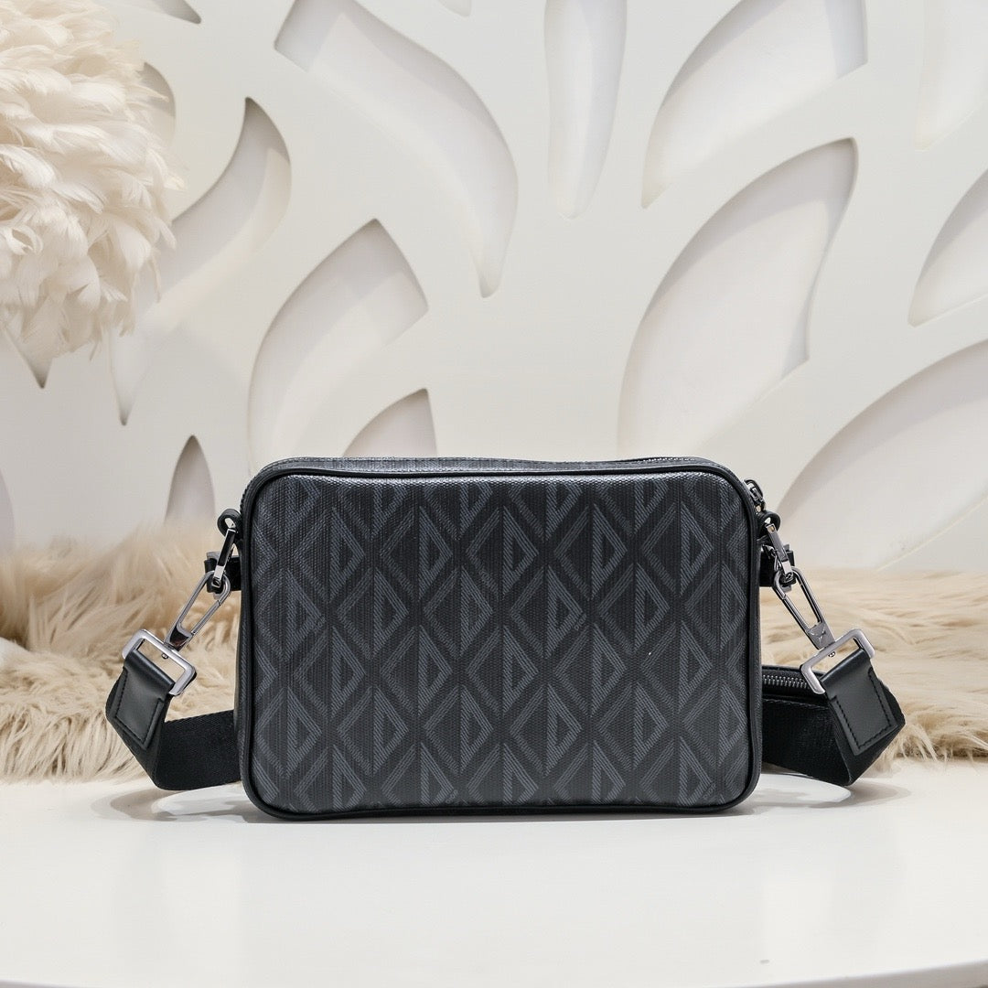 DIOR MESSENGER BAG